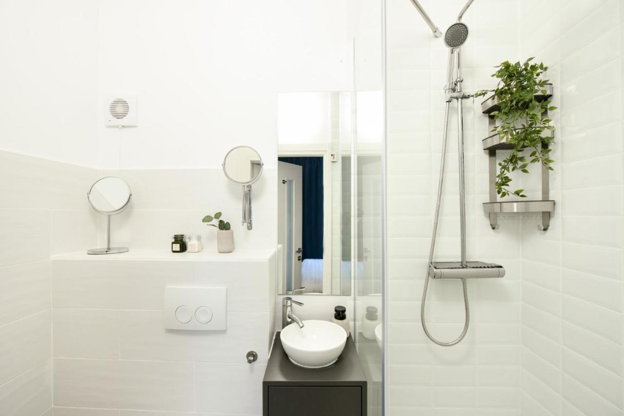 The Dream Apartment - Near Radisson Hotel Букурещ Екстериор снимка