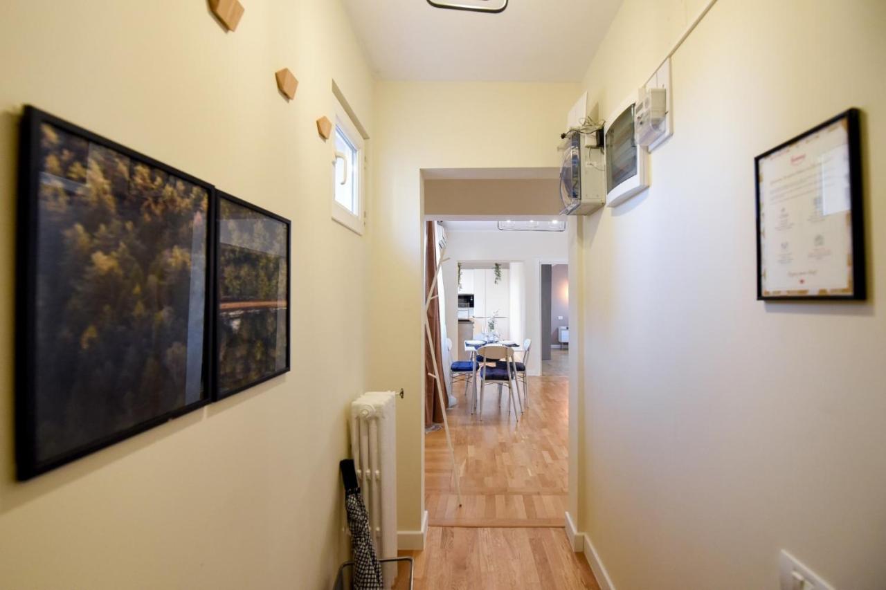 The Dream Apartment - Near Radisson Hotel Букурещ Екстериор снимка