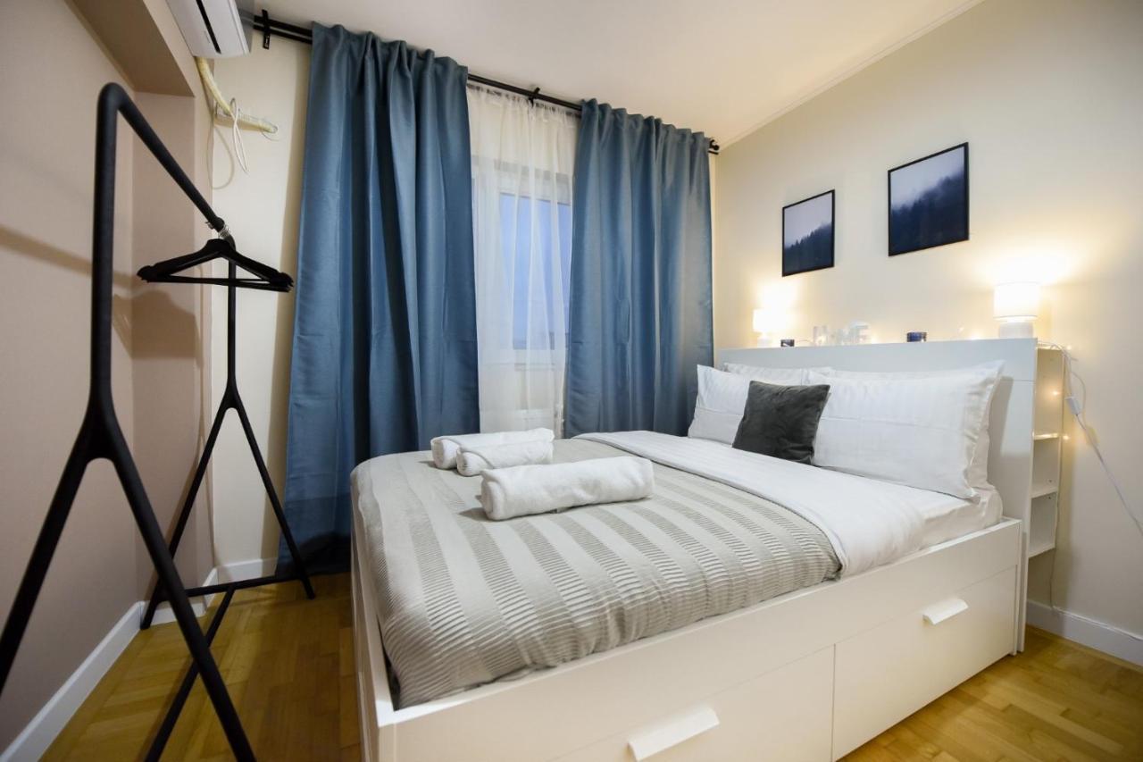 The Dream Apartment - Near Radisson Hotel Букурещ Екстериор снимка